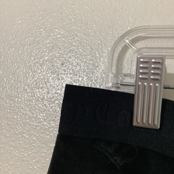 Juicy Couture Y2K Style McBling Black Graphic Logo Velour Pajama Shorts Large - Picture 12 of 12